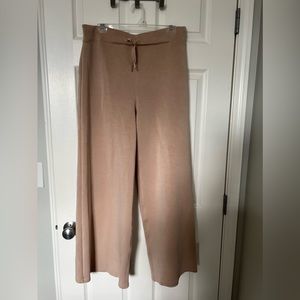 Air essential sweatpants